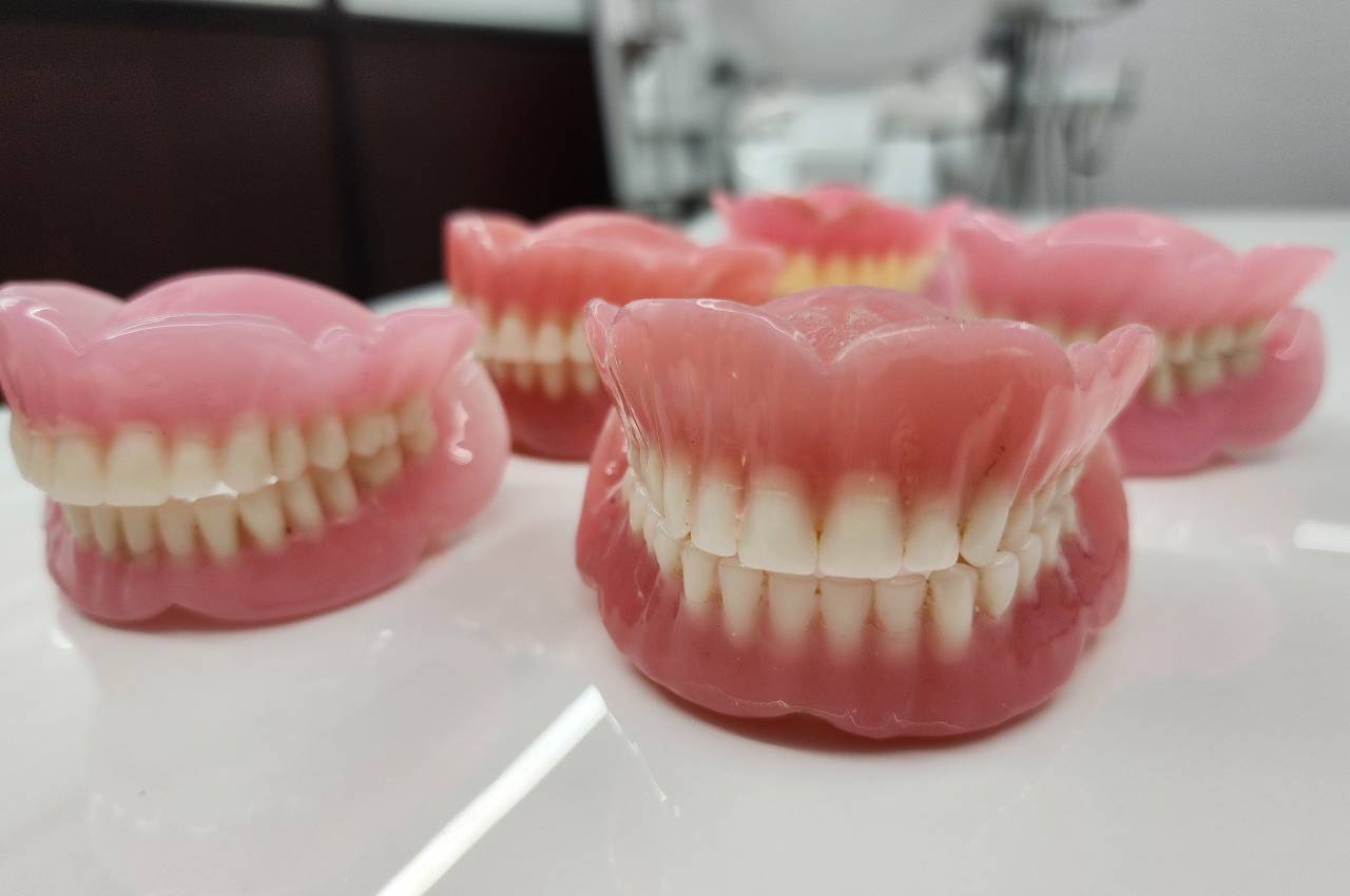 Complete denture